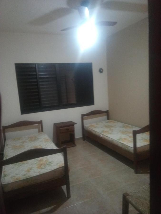 Maravilhosa Vila A 150 M Da Praia Do Guarau, Para 30 Pessoas! Peruibe Exterior photo